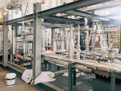 郴州設備（bèi）保溫施工隊 保留實體盾牌格柵 國產奔馳CLC純電實車亮相：顏值感受下